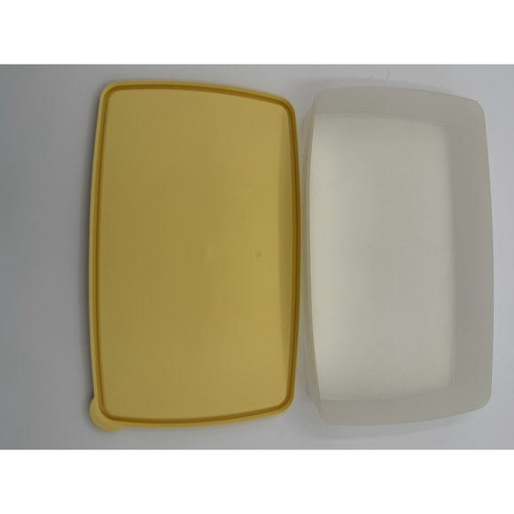 Vintage Tupperware 600 mL Rectangular Container Yellow Lid Snowflake Design - Picture 3 of 8